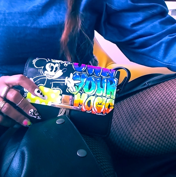 Minnie Mouse  Genuine Leather Crossbody Handbag - Picture 5 of 5